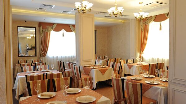 Ресторан в гостиничном комплексе Эльбузд Ресторан в гостиничном комплексе Эльбузд